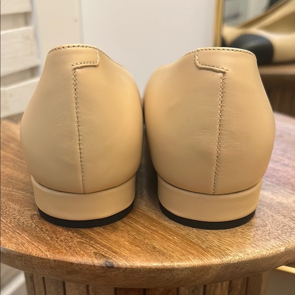 Chanel uniform Women's Flats 38c - Picture 4 of 12